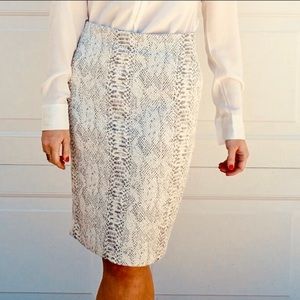 Ann Taylor Snake Print Pencil Skirt White Grey 4